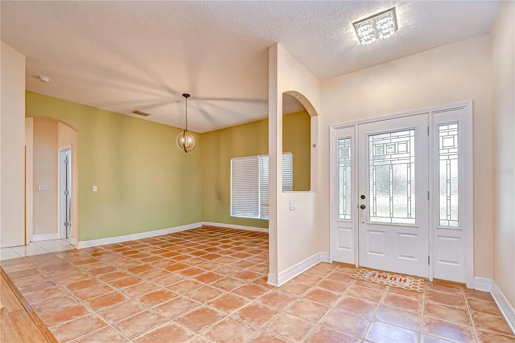 4036 Moores Lake Road Dover FL 33527
