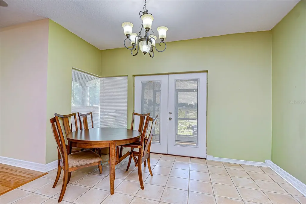 4036 Moores Lake Road Dover FL 33527