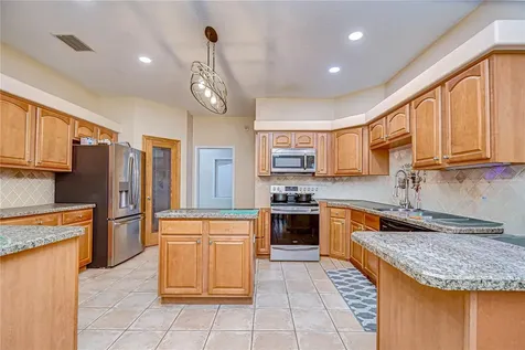 4036 Moores Lake Road Dover FL 33527