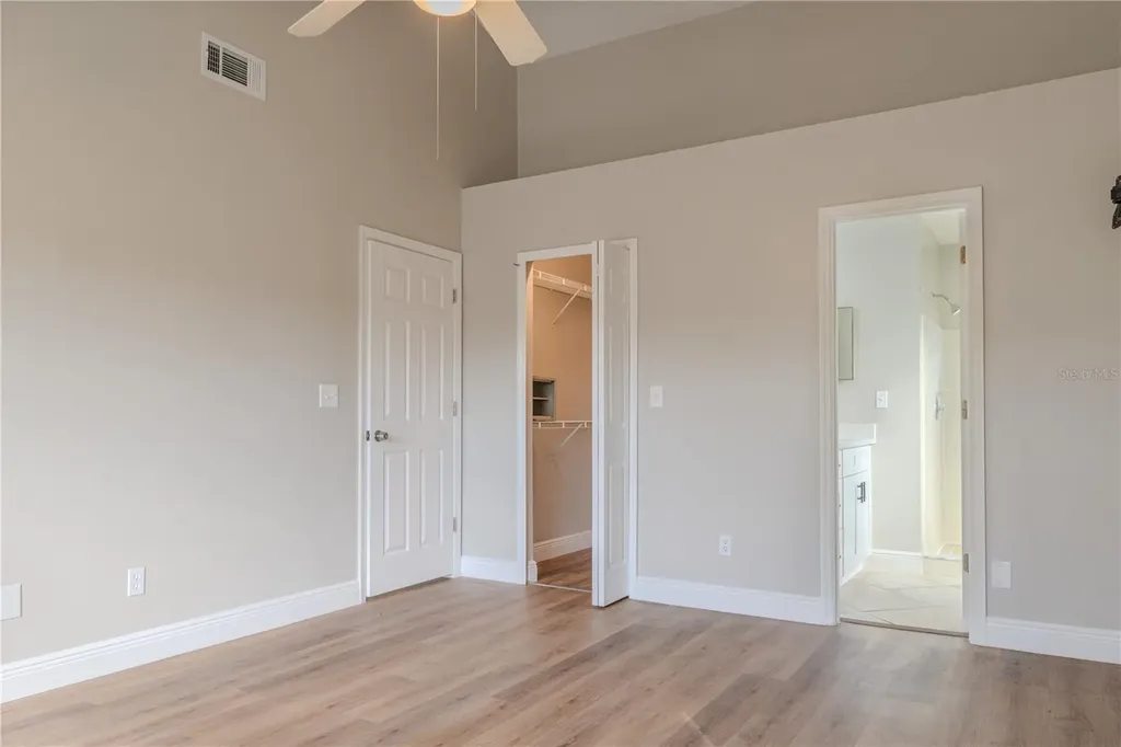 5004 Laguna Bay Circle Kissimmee FL 34746