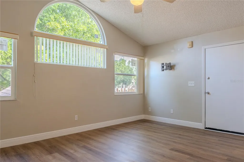 5004 Laguna Bay Circle Kissimmee FL 34746