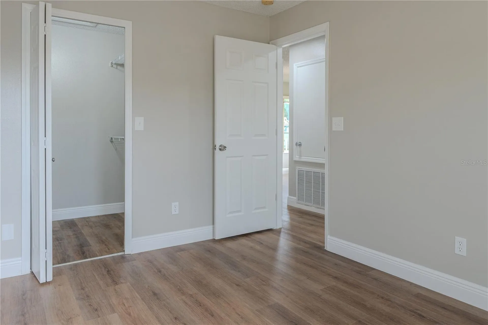 5004 Laguna Bay Circle Kissimmee FL 34746