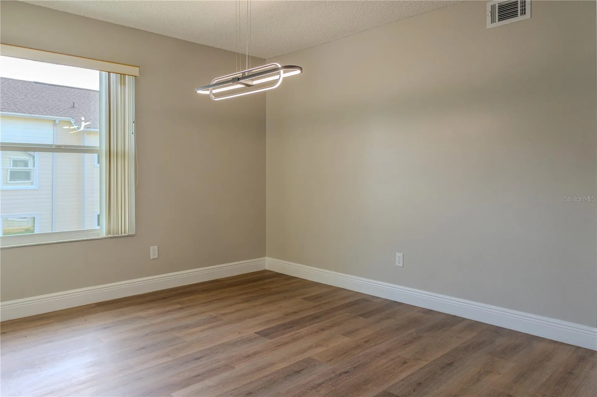 5004 Laguna Bay Circle Kissimmee FL 34746