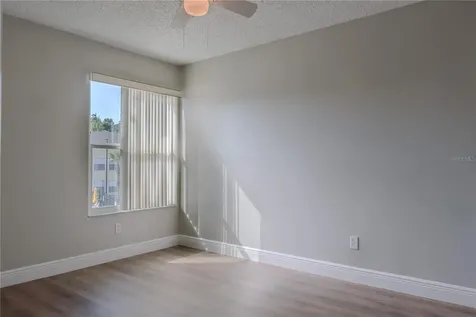 5004 Laguna Bay Circle Kissimmee FL 34746