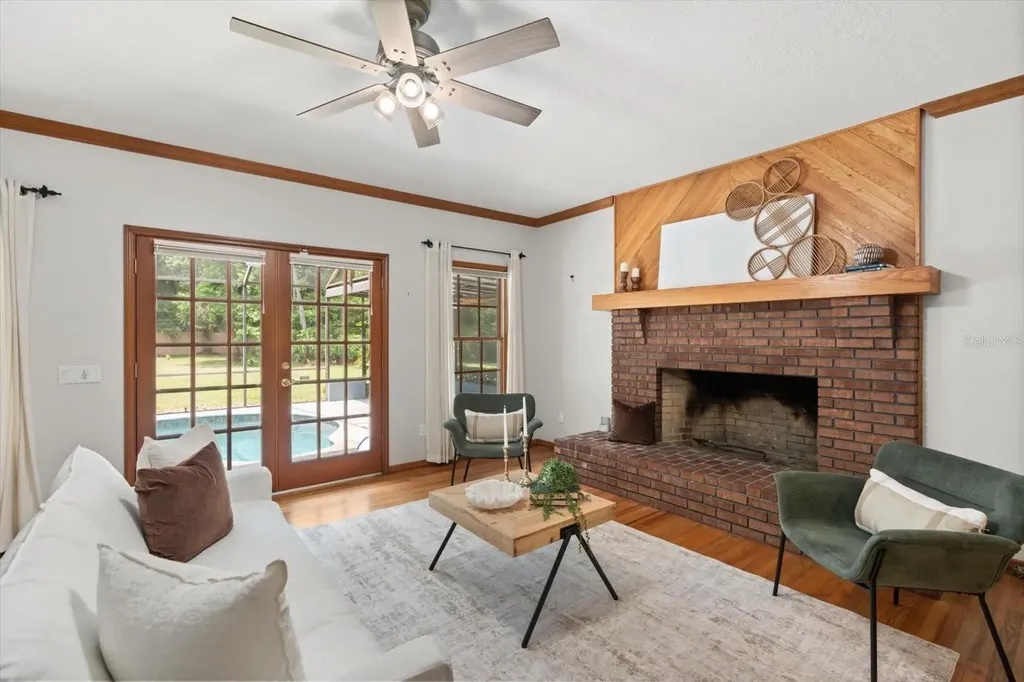 216 Woods Trail Sanford FL 32771