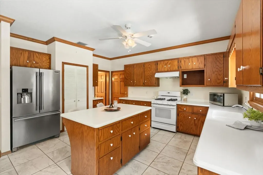 216 Woods Trail Sanford FL 32771