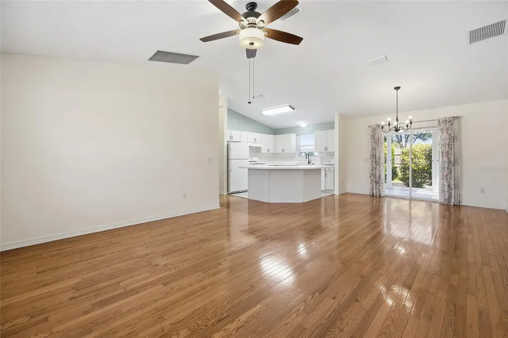 17705 SE 93rd Hawthorne Avenue The Villages FL 32162