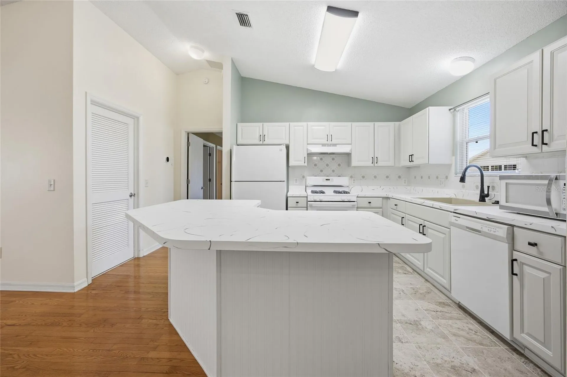 17705 SE 93rd Hawthorne Avenue The Villages FL 32162