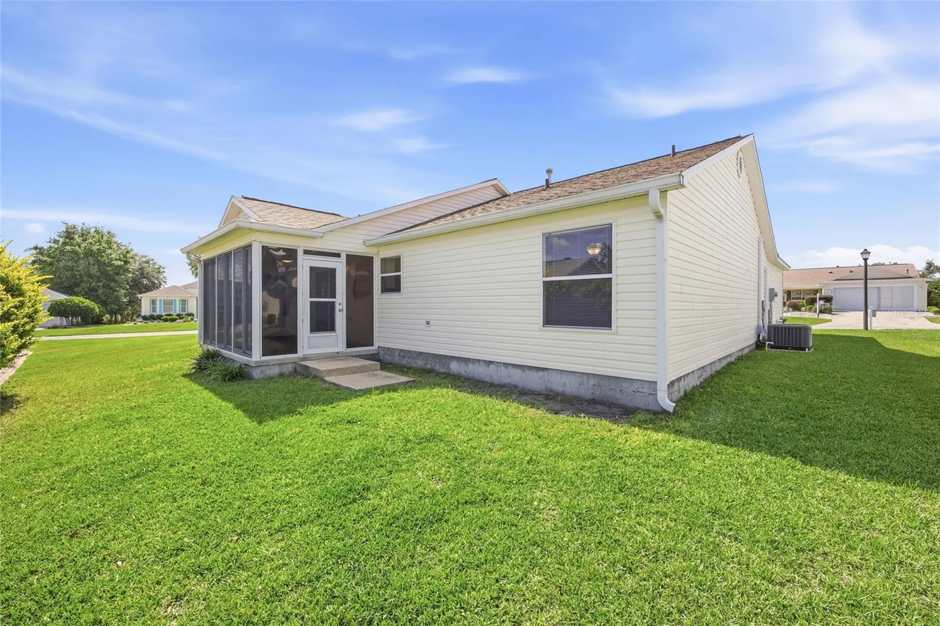 17705 SE 93rd Hawthorne Avenue The Villages FL 32162
