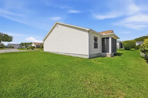 17705 SE 93rd Hawthorne Avenue The Villages FL 32162
