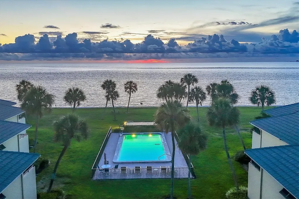 4660 Ocean Boulevard Sarasota FL 34242