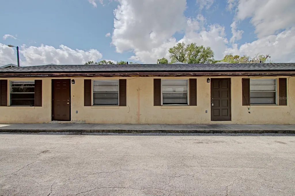 830 N Clake Street Deland FL 32724