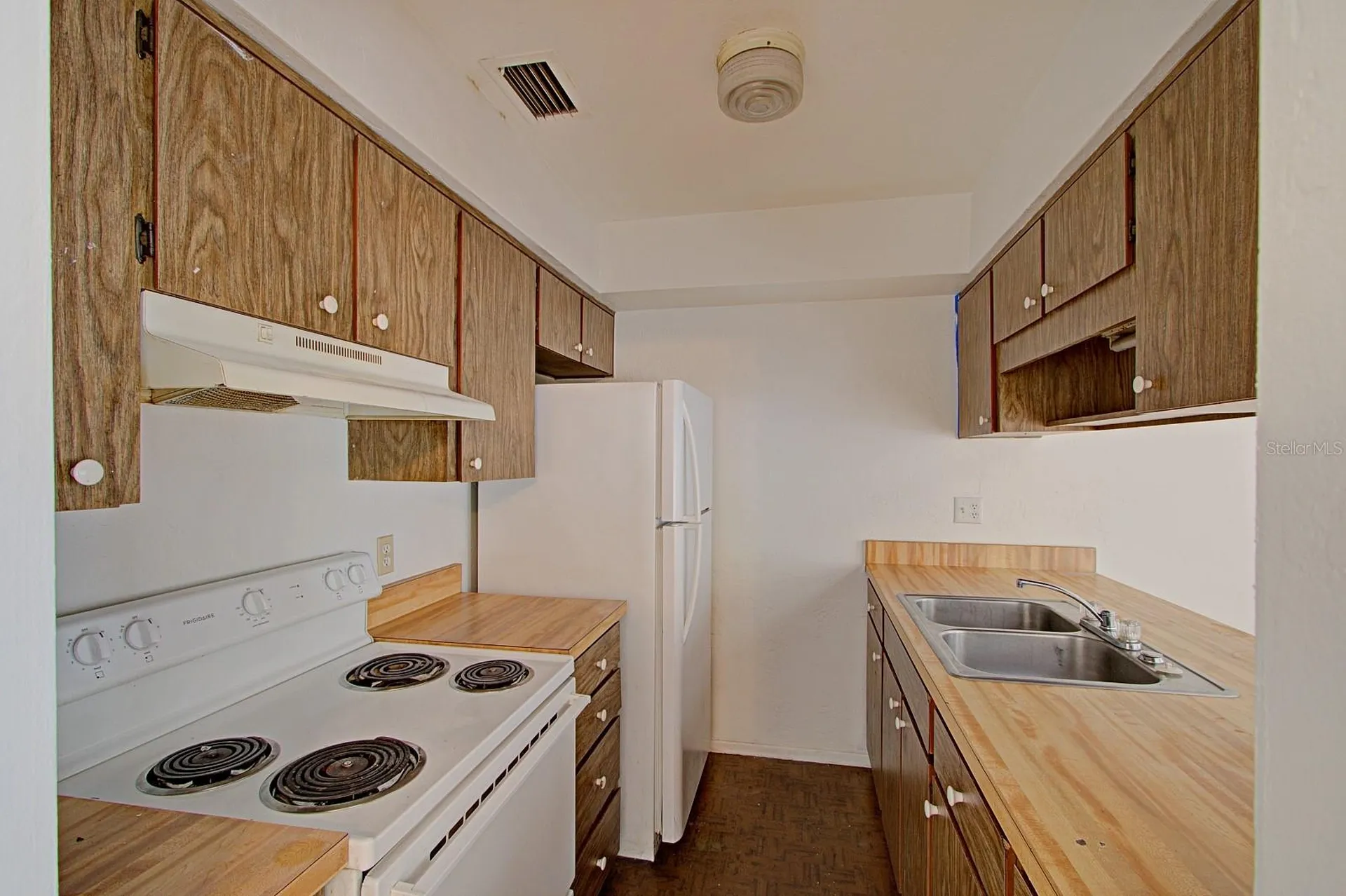 830 N Clake Street Deland FL 32724