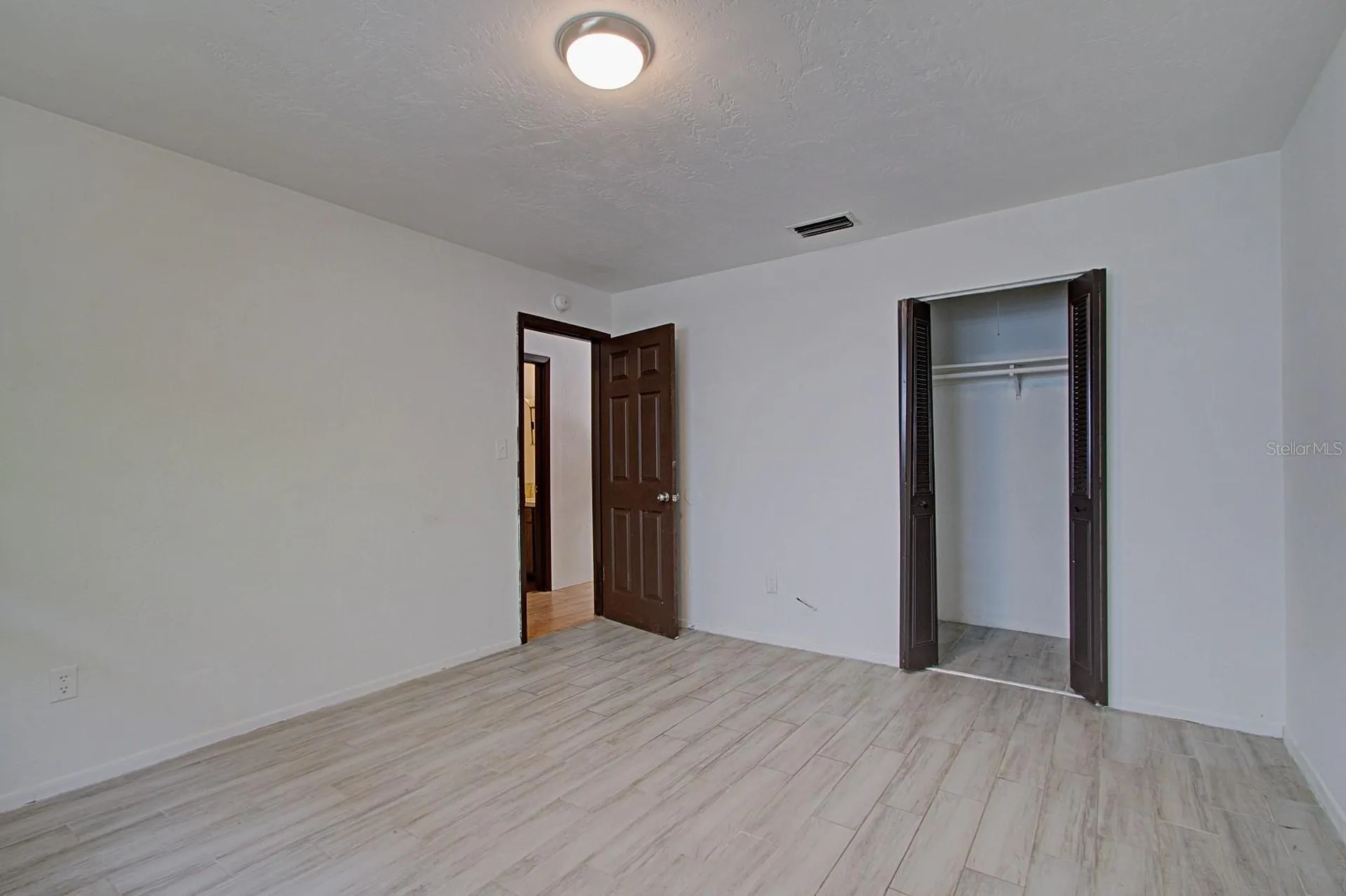 830 N Clake Street Deland FL 32724