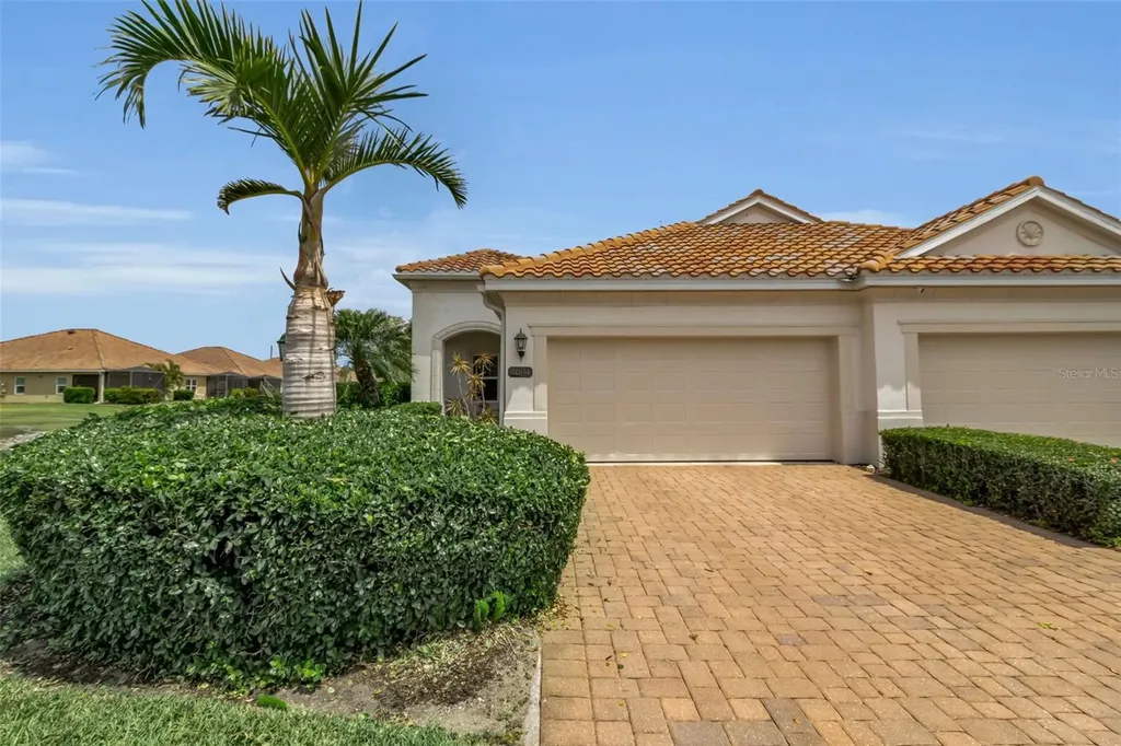 7004 Vista Bella Drive Bradenton FL 34209