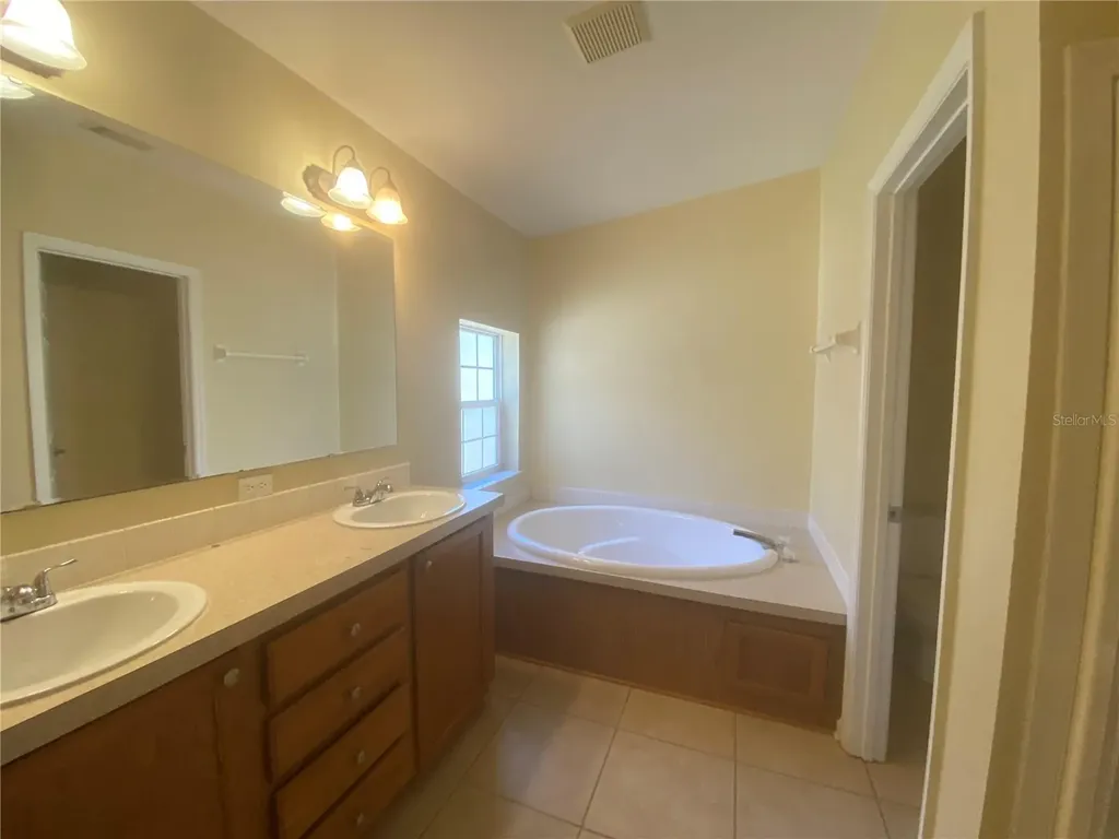 2275 Sophie Springer Lane Sarasota FL 34234