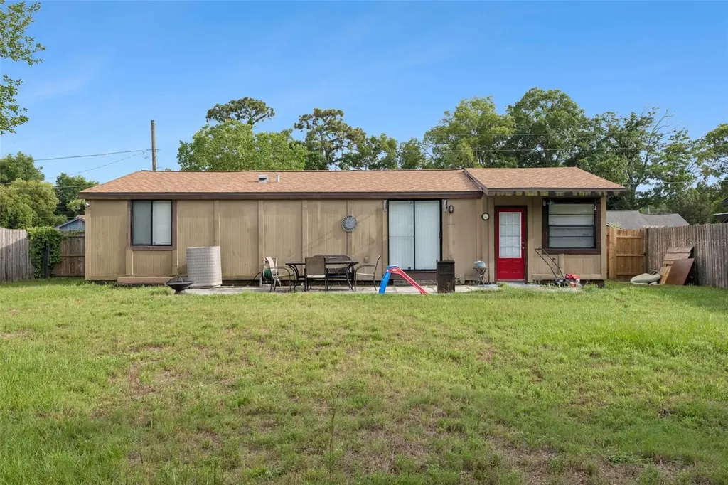 25 W Thrush Street Apopka FL 32712