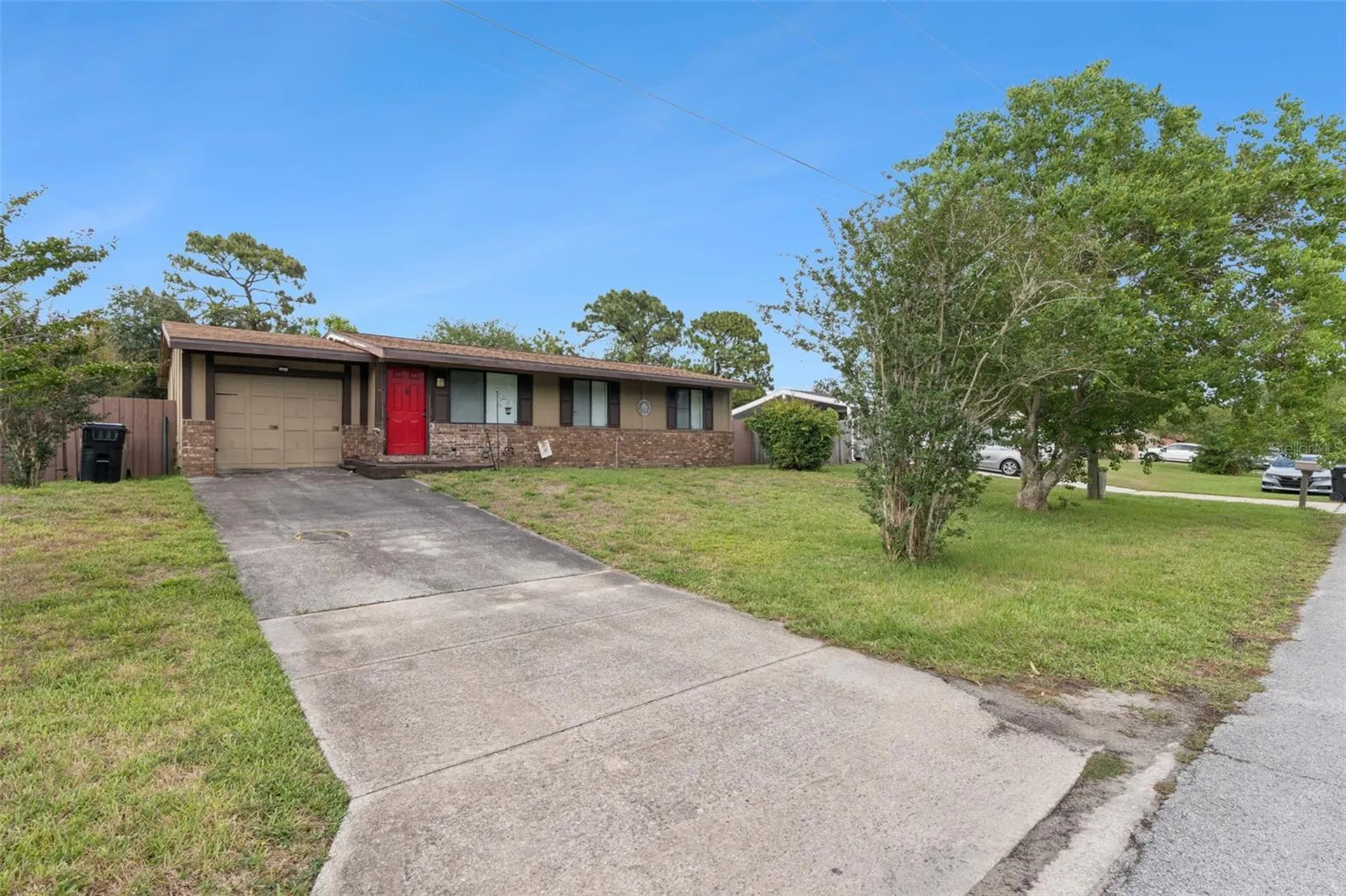 25 W Thrush Street Apopka FL 32712