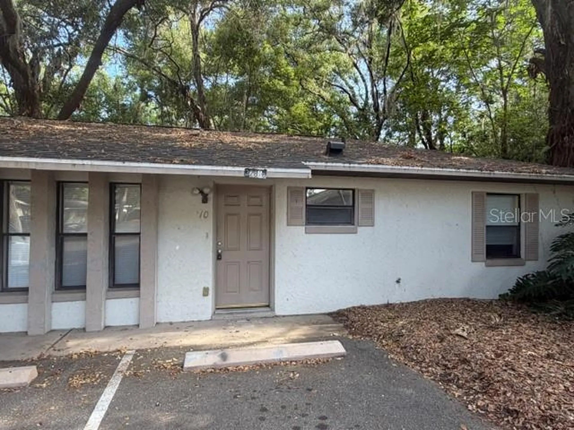 32818 Lake Square Court Leesburg FL 34788