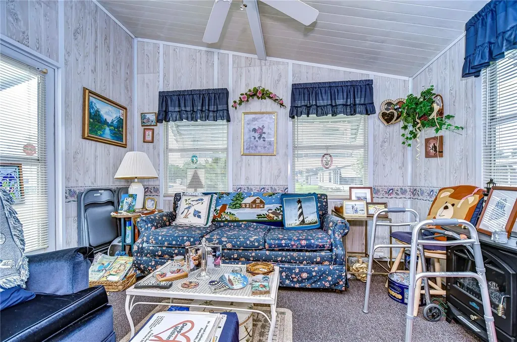 3843 Damian Drive Zephyrhills FL 33541
