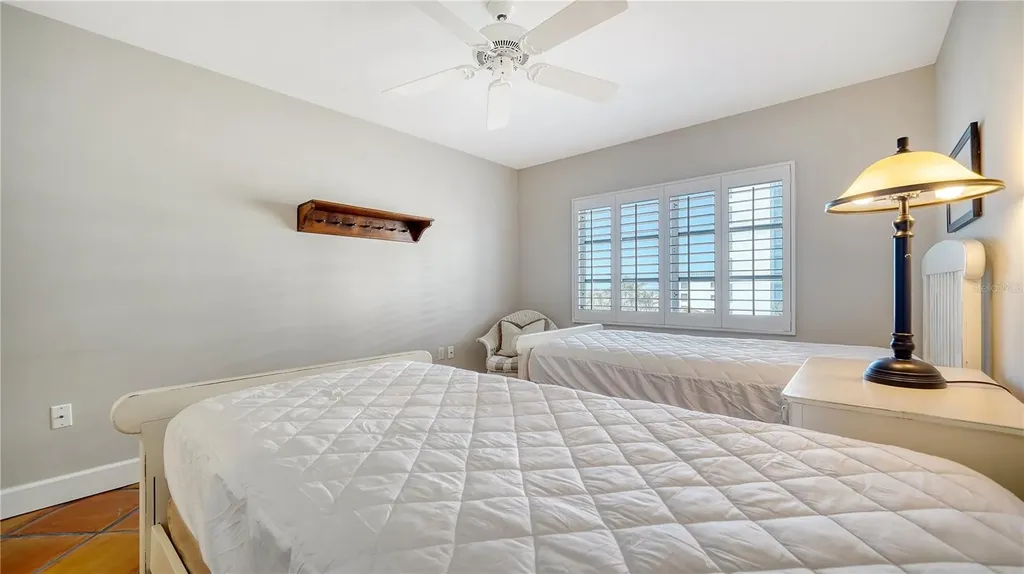 800 Benjamin Franklin Drive Sarasota FL 34236