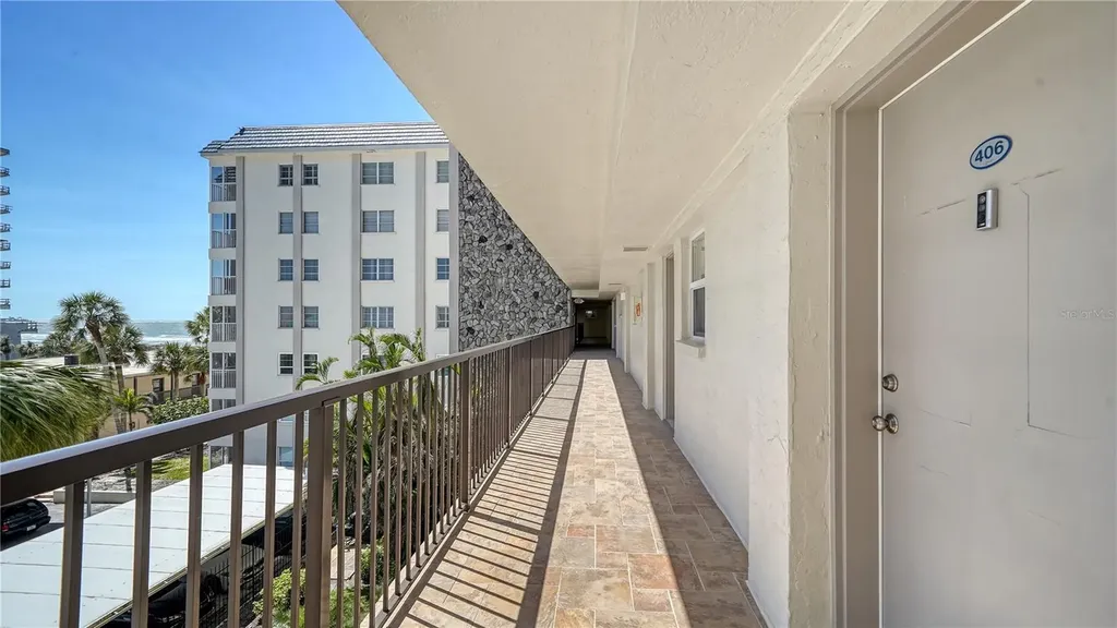 800 Benjamin Franklin Drive Sarasota FL 34236