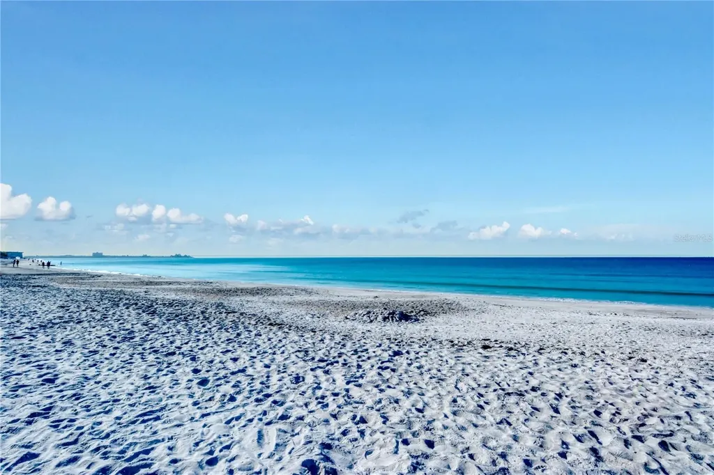800 Benjamin Franklin Drive Sarasota FL 34236