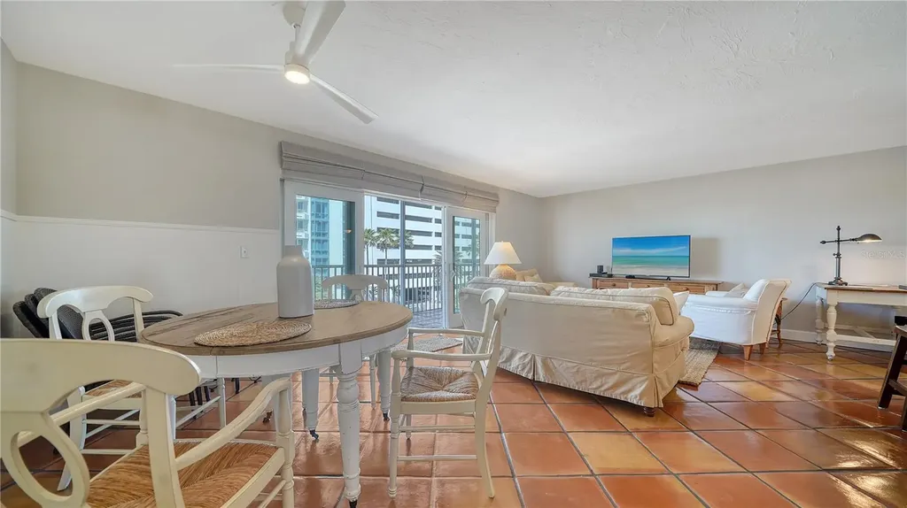 800 Benjamin Franklin Drive Sarasota FL 34236