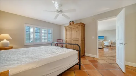 800 Benjamin Franklin Drive Sarasota FL 34236