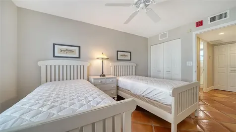 800 Benjamin Franklin Drive Sarasota FL 34236