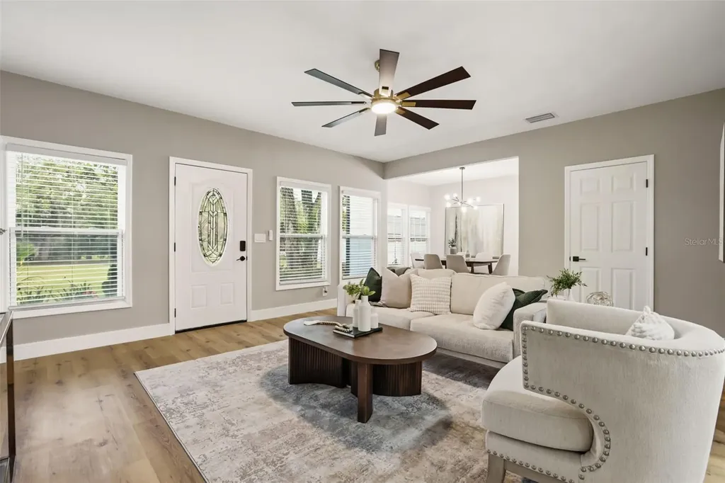 15 E Laurel Street Apopka FL 32703