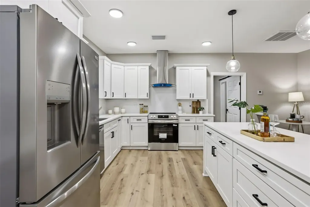 15 E Laurel Street Apopka FL 32703
