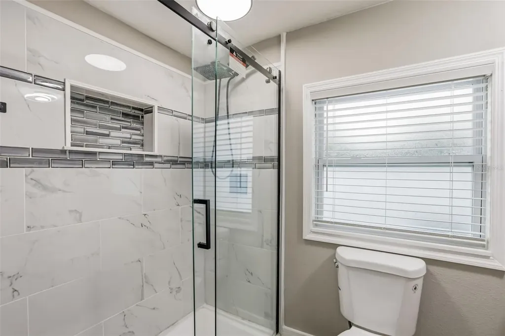 15 E Laurel Street Apopka FL 32703