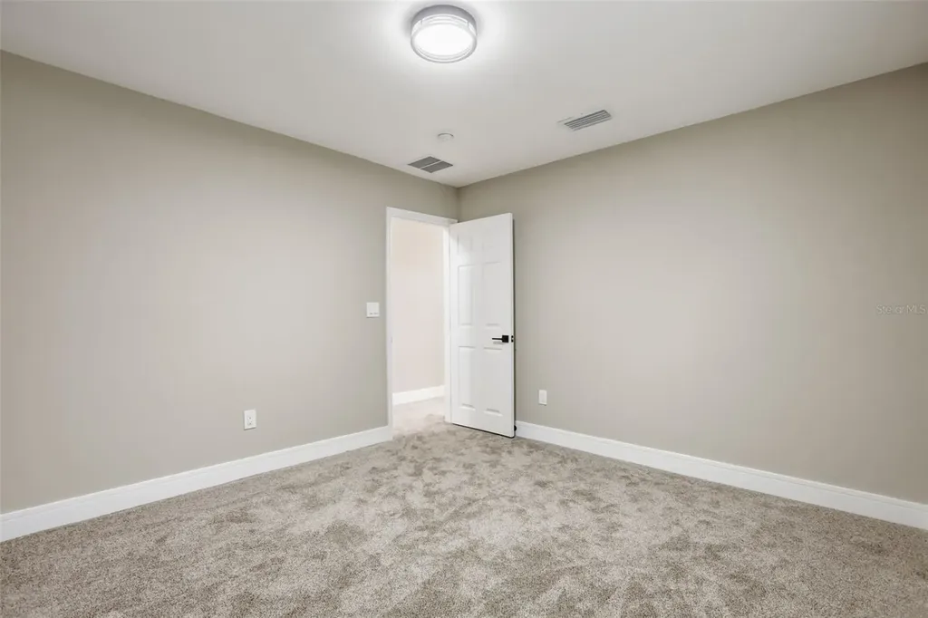 15 E Laurel Street Apopka FL 32703