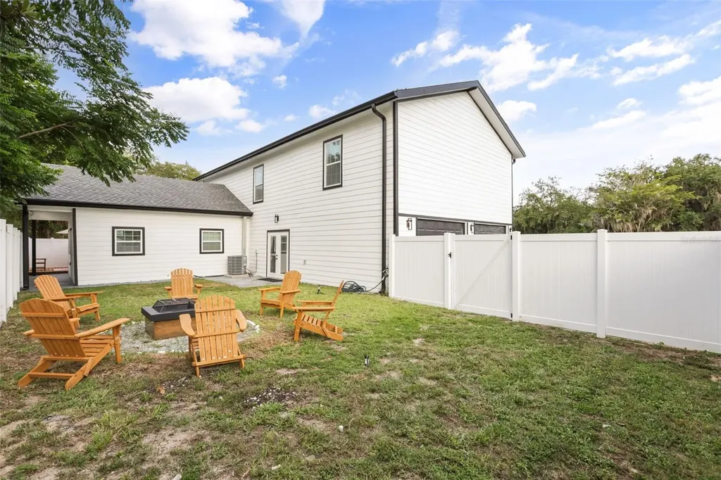 15 E Laurel Street Apopka FL 32703