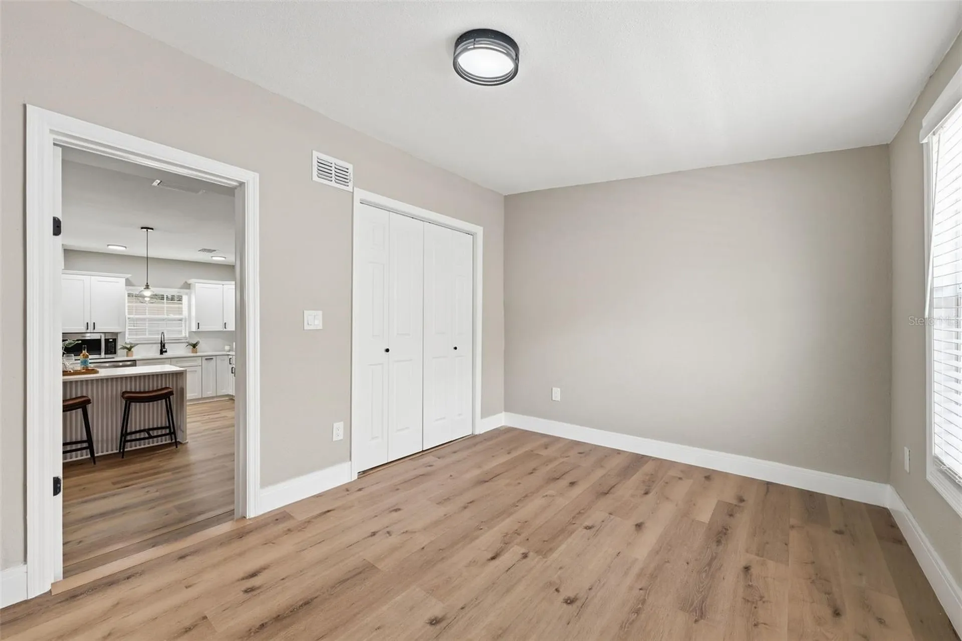 15 E Laurel Street Apopka FL 32703