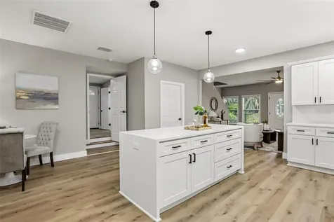 15 E Laurel Street Apopka FL 32703