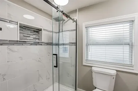 15 E Laurel Street Apopka FL 32703