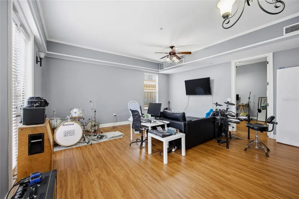 325 NW 14th Street Gainesville FL 32603