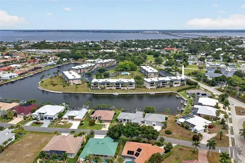 601 Shreve Street Punta Gorda FL 33950