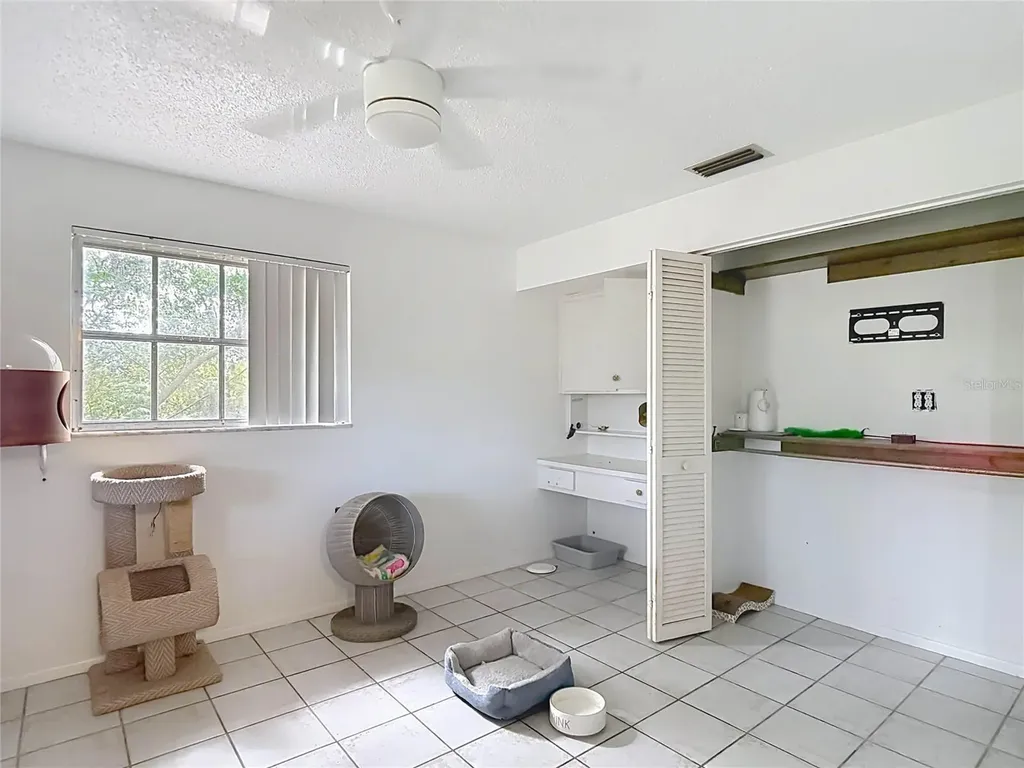 5433 Front Drive Holiday FL 34690