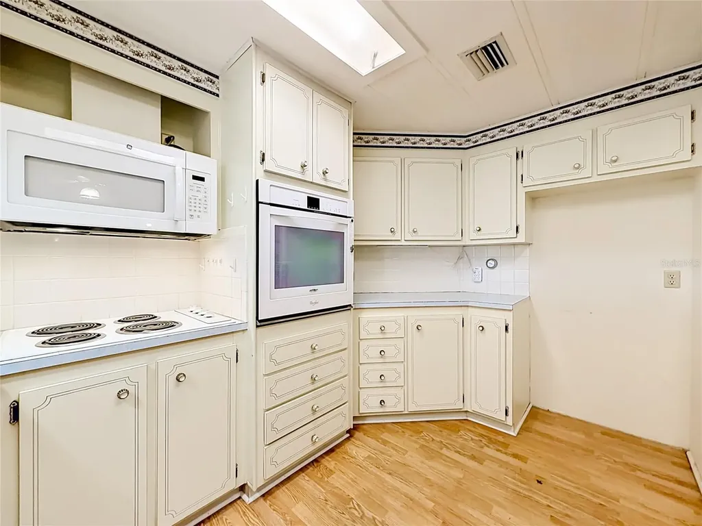 2002 SW Live Oak Lane Zellwood FL 32798