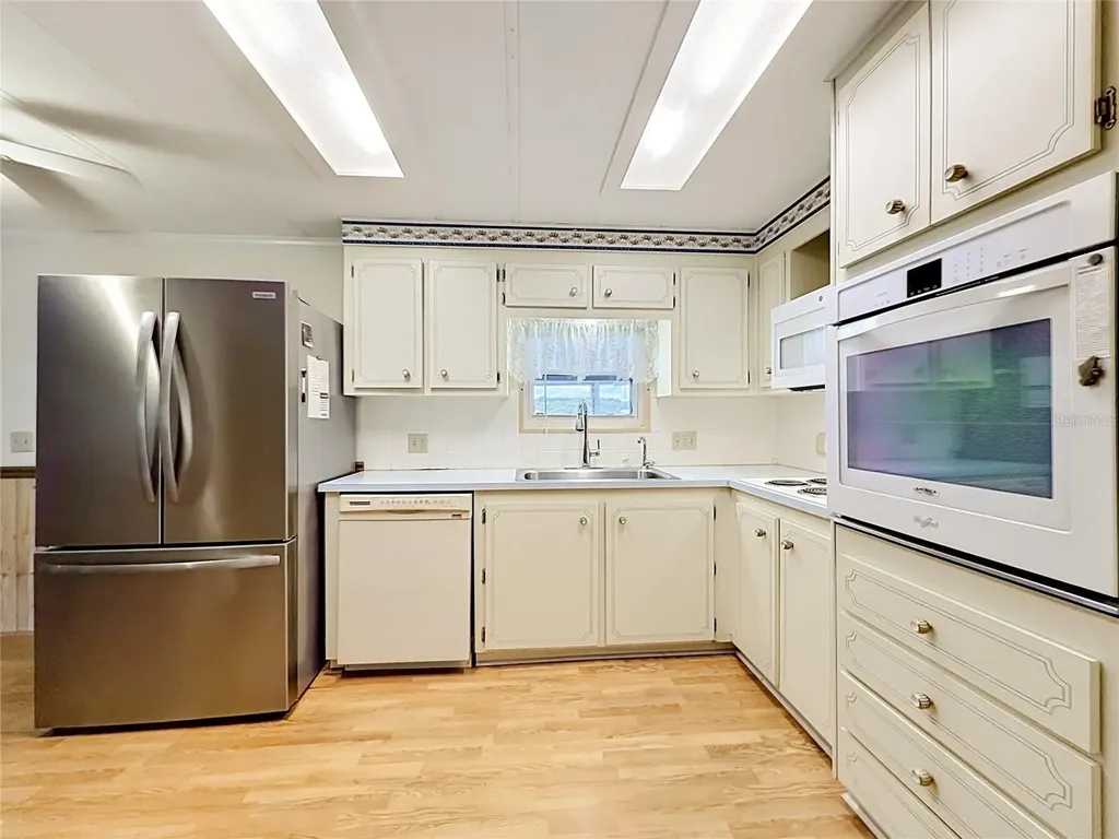 2002 SW Live Oak Lane Zellwood FL 32798