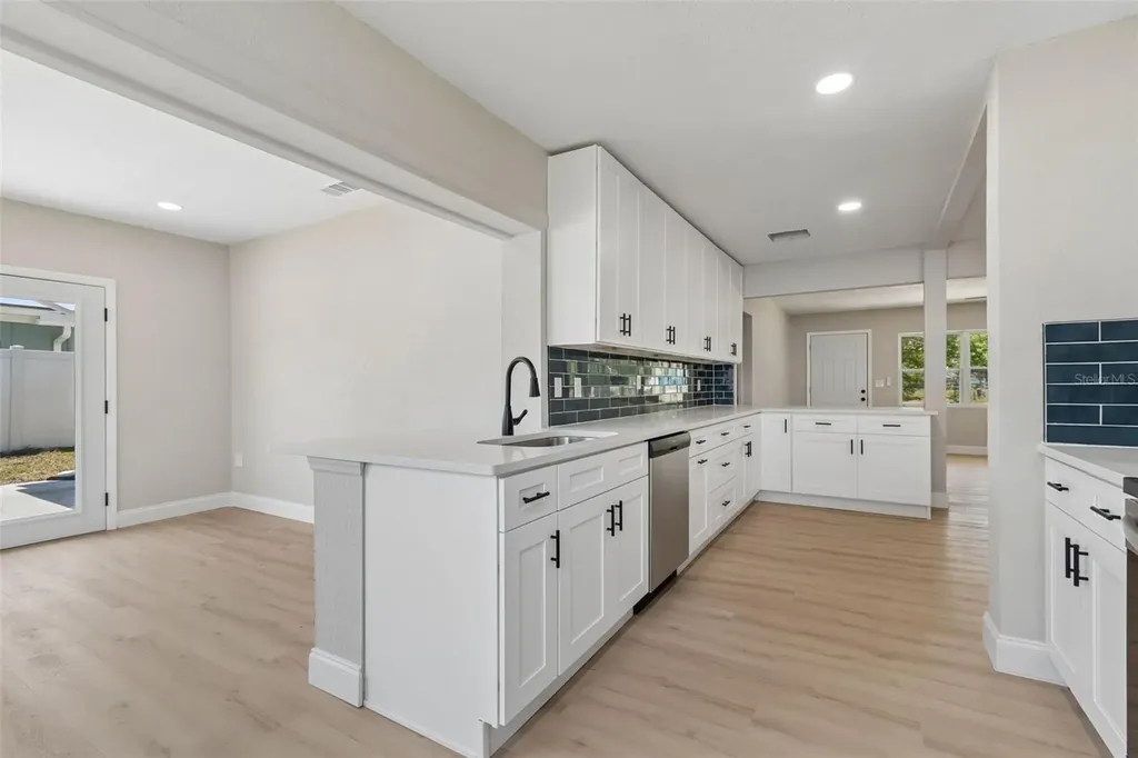 10229 N Valle Drive Tampa FL 33612