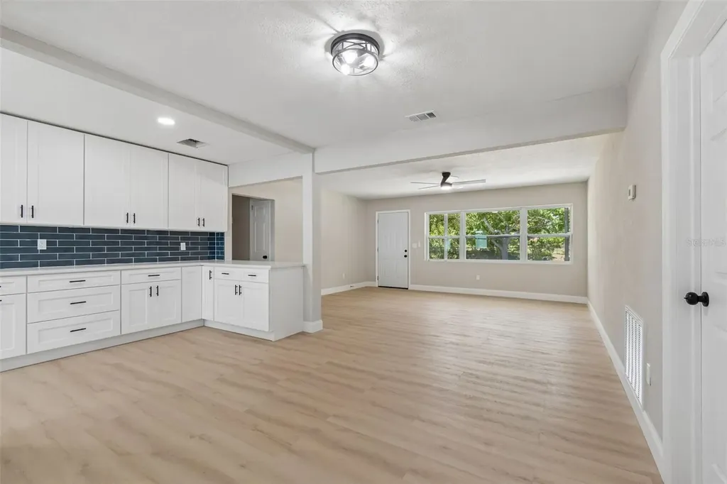 10229 N Valle Drive Tampa FL 33612