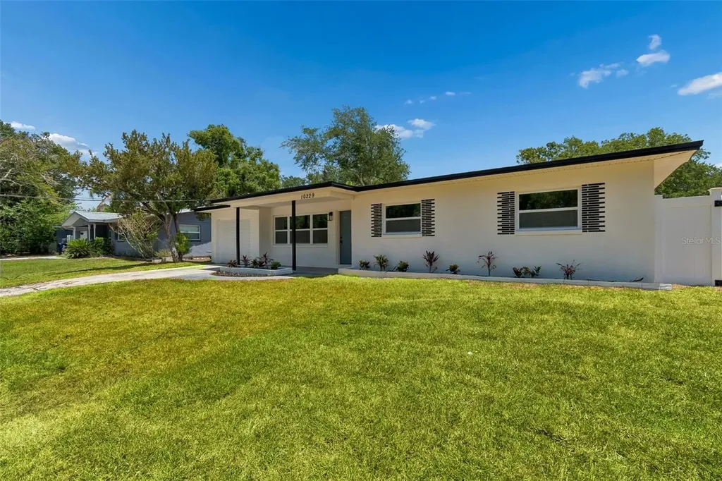10229 N Valle Drive Tampa FL 33612