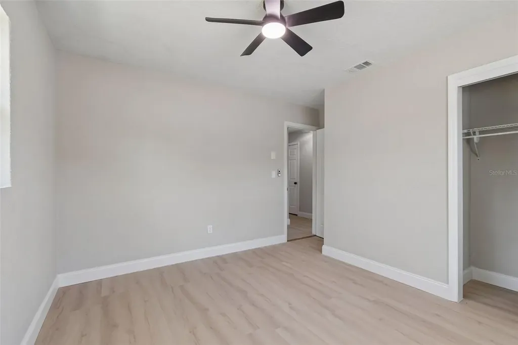 10229 N Valle Drive Tampa FL 33612