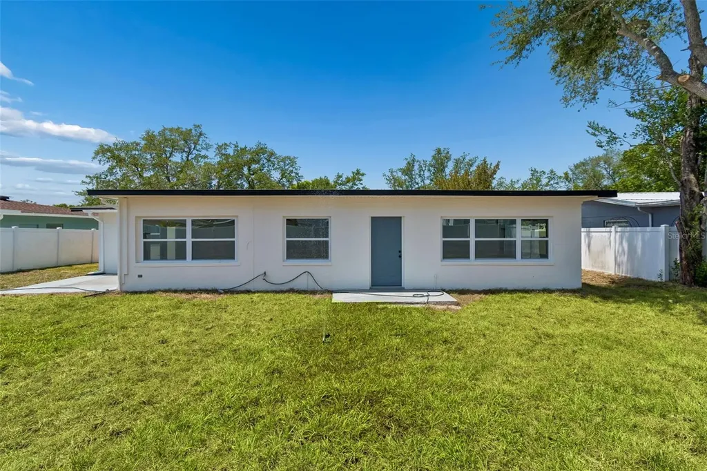 10229 N Valle Drive Tampa FL 33612