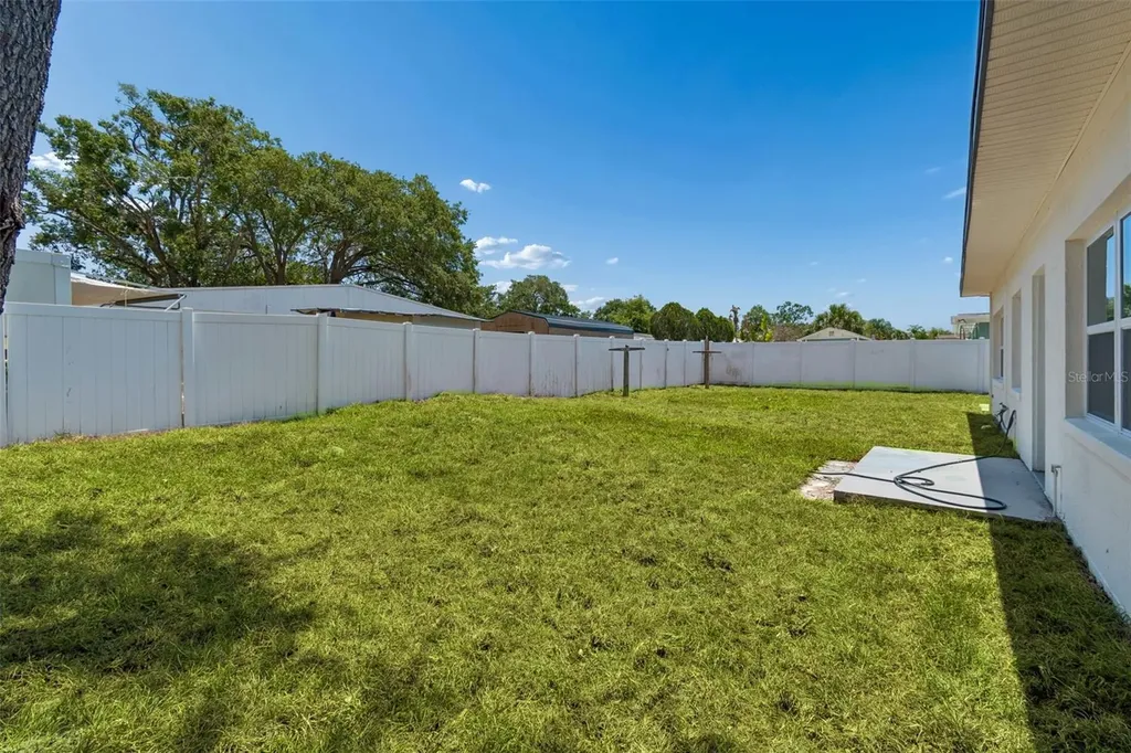 10229 N Valle Drive Tampa FL 33612