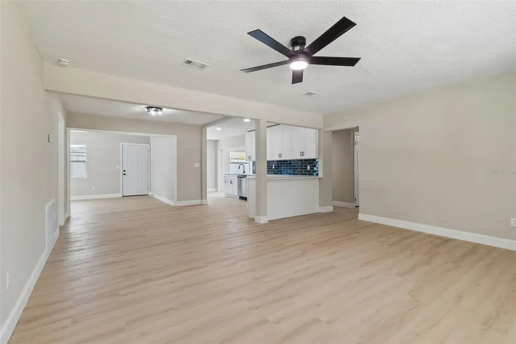 10229 N Valle Drive Tampa FL 33612